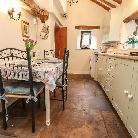 Beehive Cottage Bentham Luaran gambar